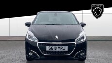 Peugeot 208 1.2 PureTech 82 Signature 5dr [Start Stop] Petrol Hatchback